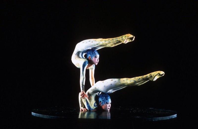 CIRQUE DU SOLEIL.Alegria.Costumes: Dominique Lemieux.Photo: Al Seib.1999 Cirque du Soleil inc.